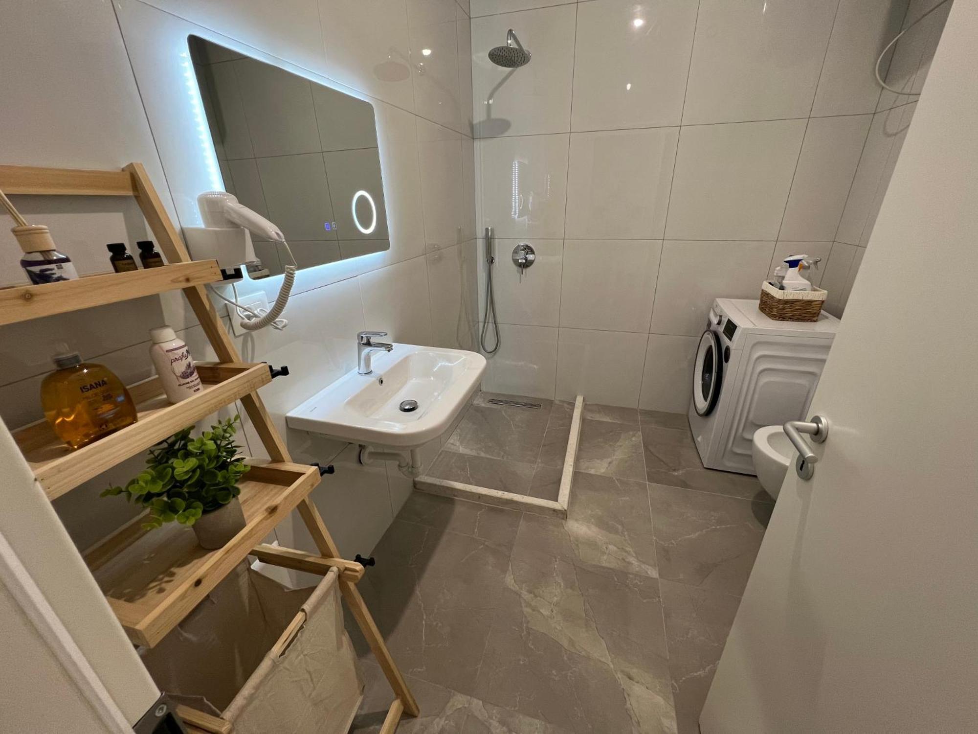 טיראנה Sunflower Apartment מראה חיצוני תמונה